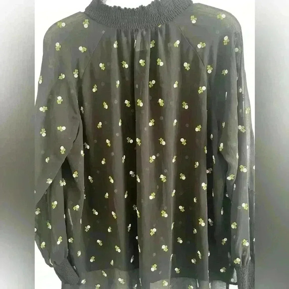 Cabi Sheer Oversized Long Sleeve Top Size Small - Picture 2 of 10